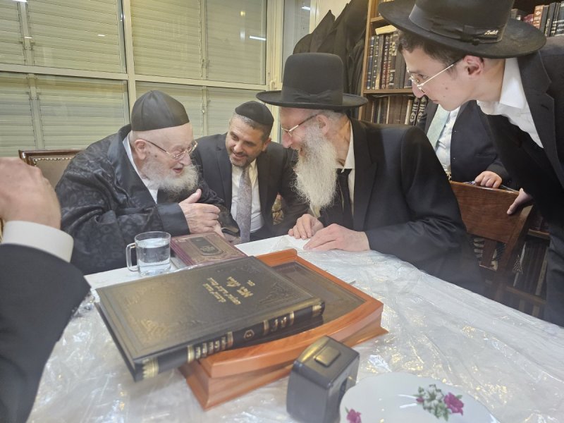 שוקי לרר