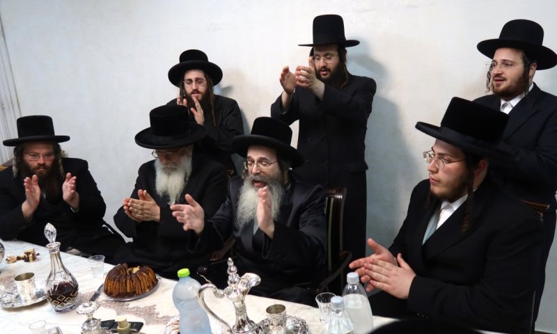 גלריה: בת הרבי מתולדות משה התארסה עם נכד הפוסק