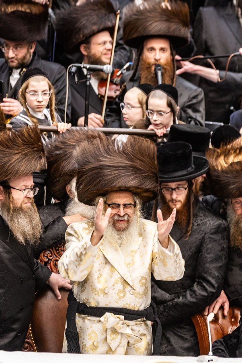 אייזיק י.