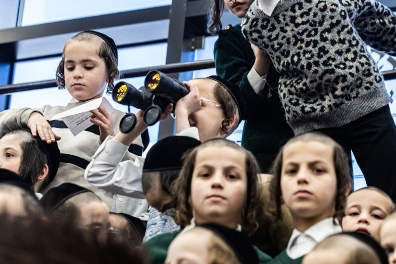 אייזיק י.
