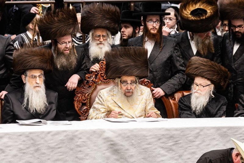 אייזיק י.