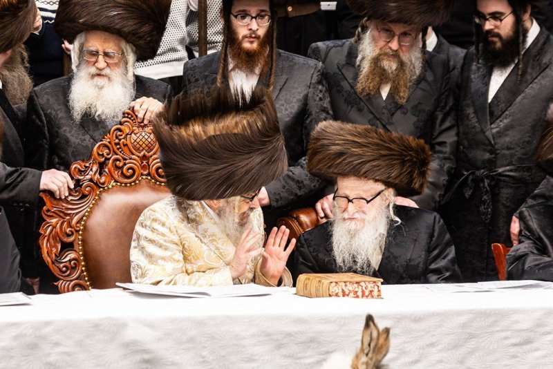 אייזיק י.