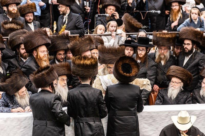 אייזיק י.