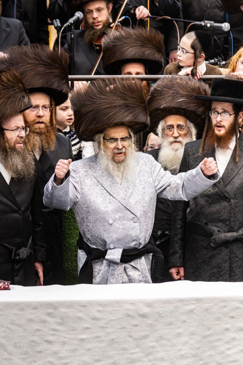 אייזיק י.