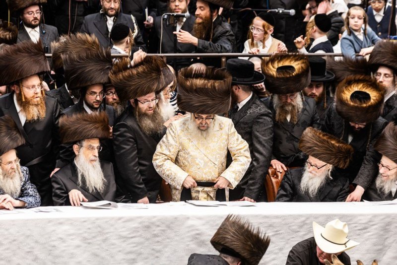 אייזיק י.