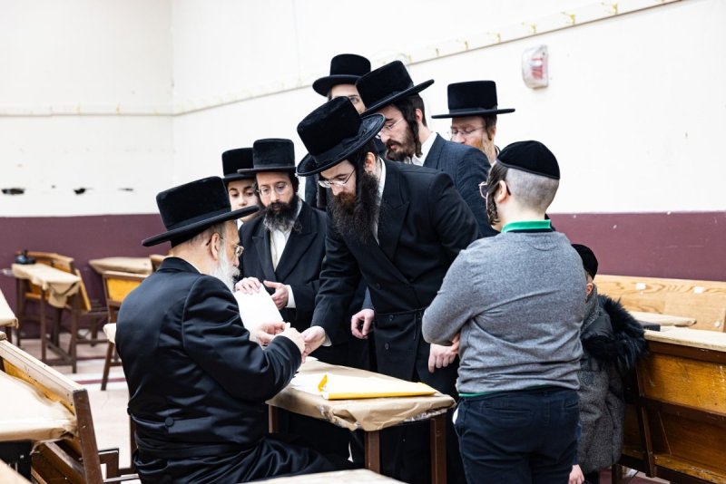 אברומי בלום