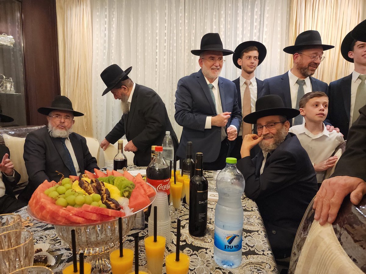 באדיבות המצלם