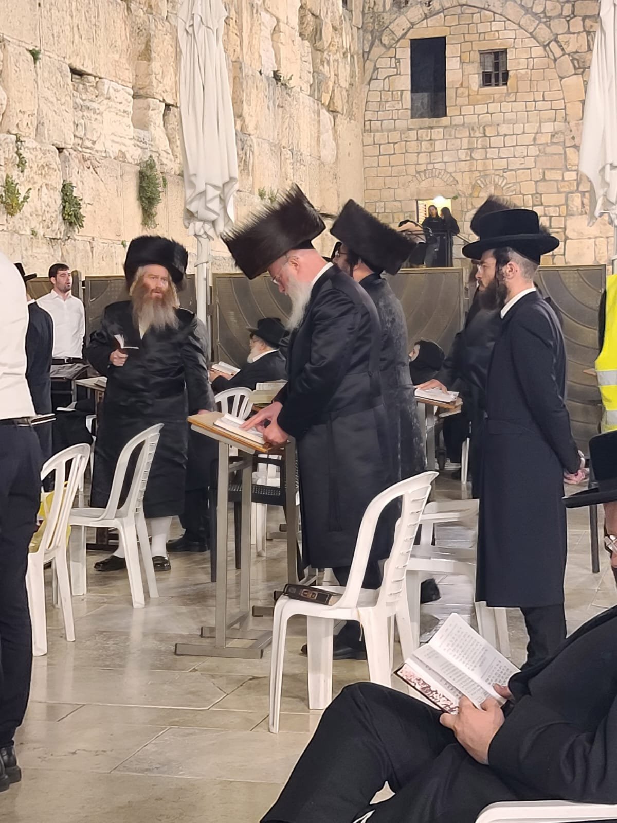 באדיבות המצלם