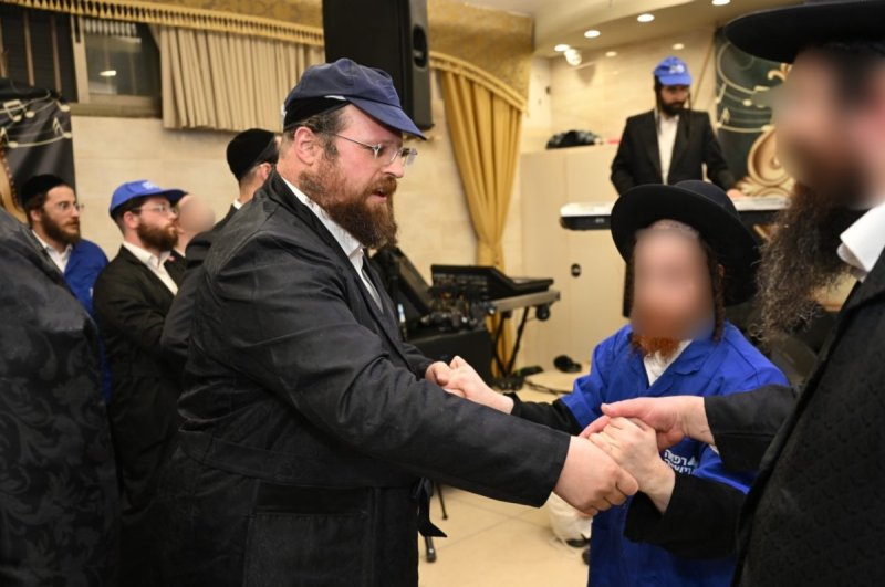 באדיבות המצלם