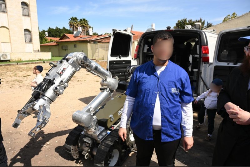 באדיבות המצלם