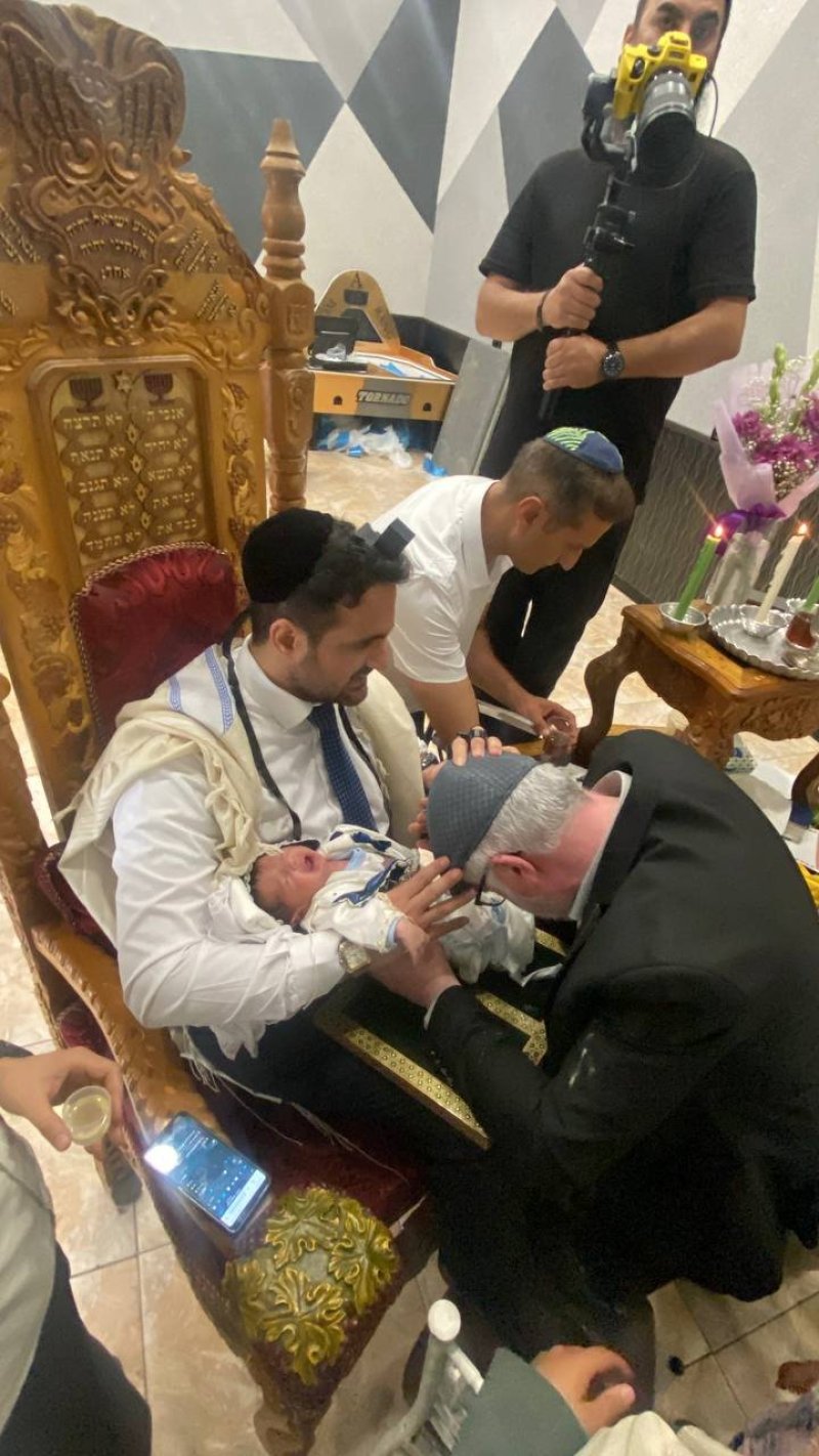 באדיבות המצלם