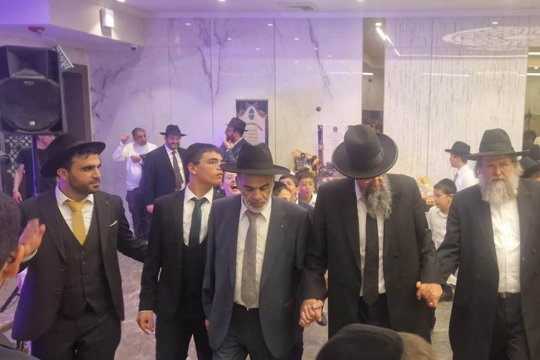באדיבות המצלם