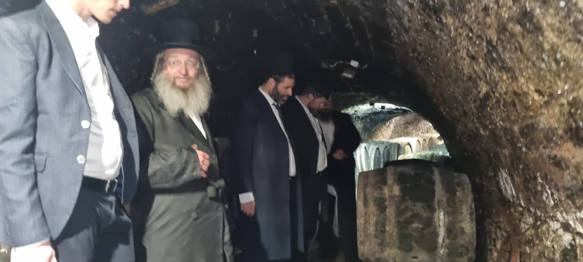 באדיבות המצלם