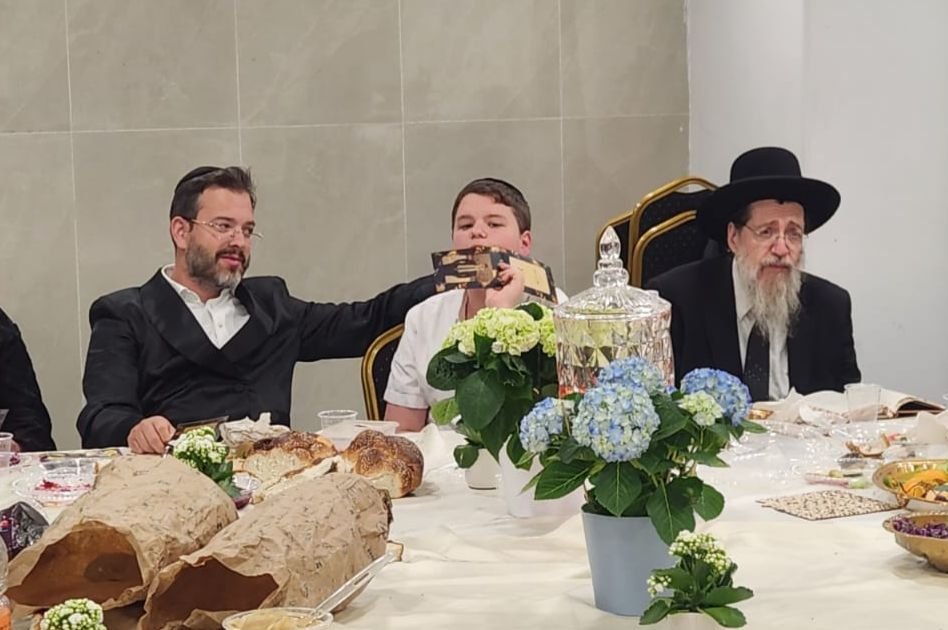 באדיבות המצלם