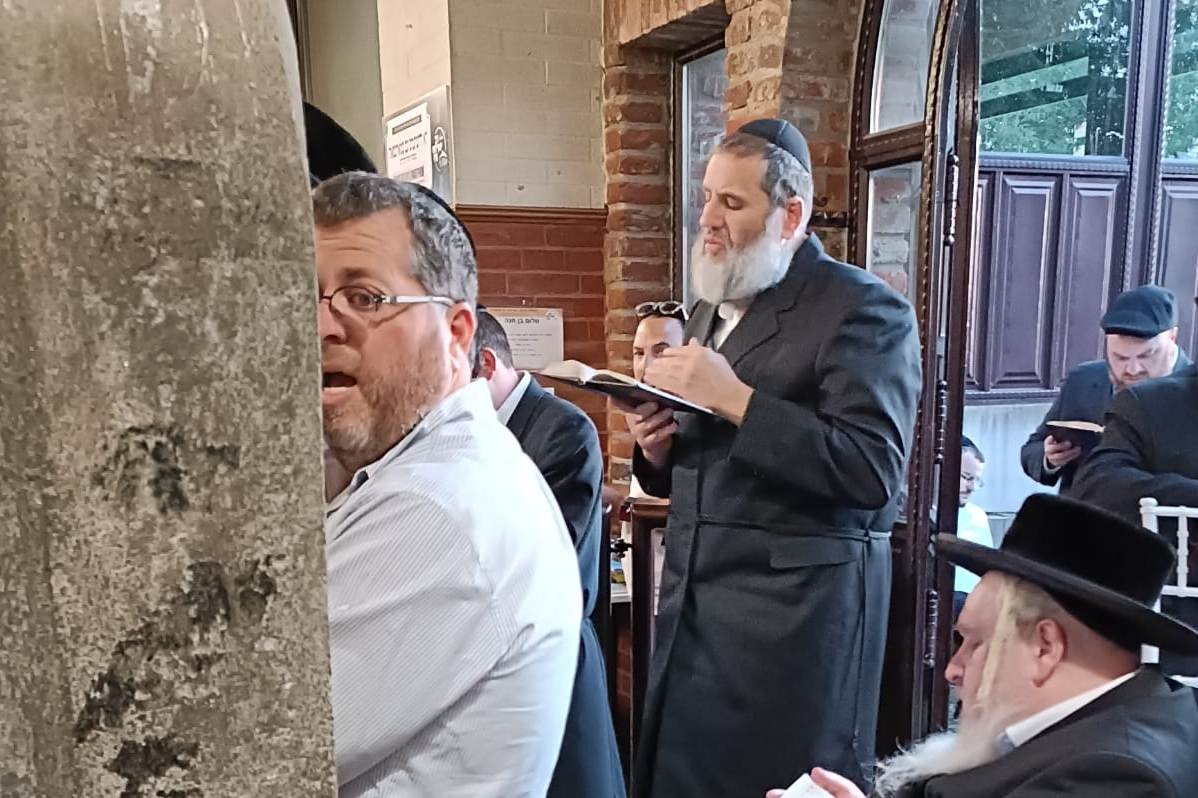 באדיבות המצלם