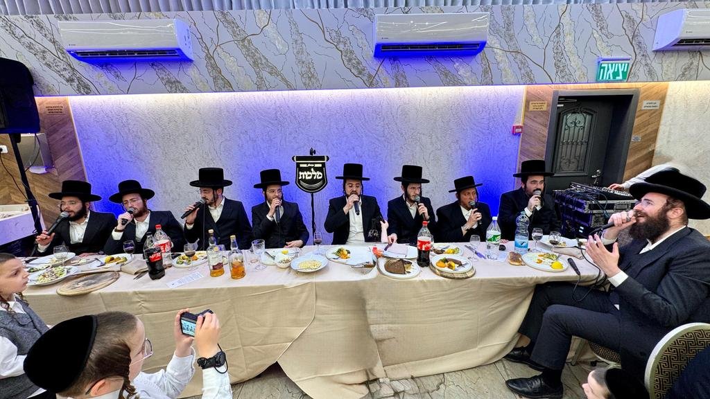 באדיבות המצלם