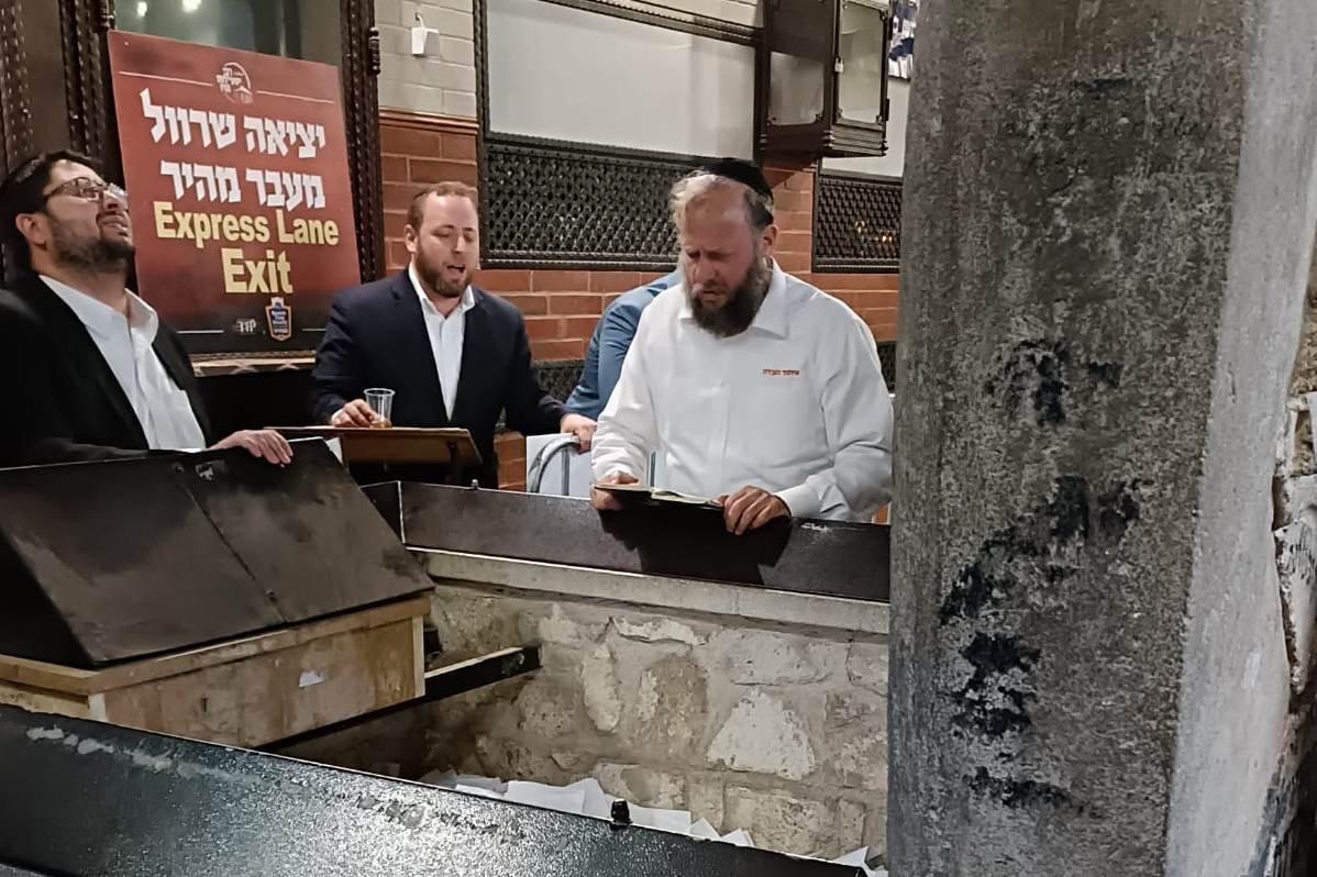 באדיבות המצלם