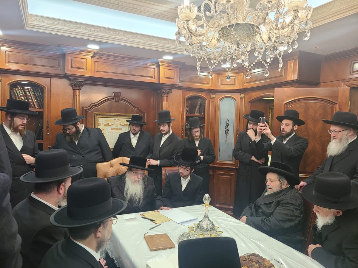 באדיבות המצלם