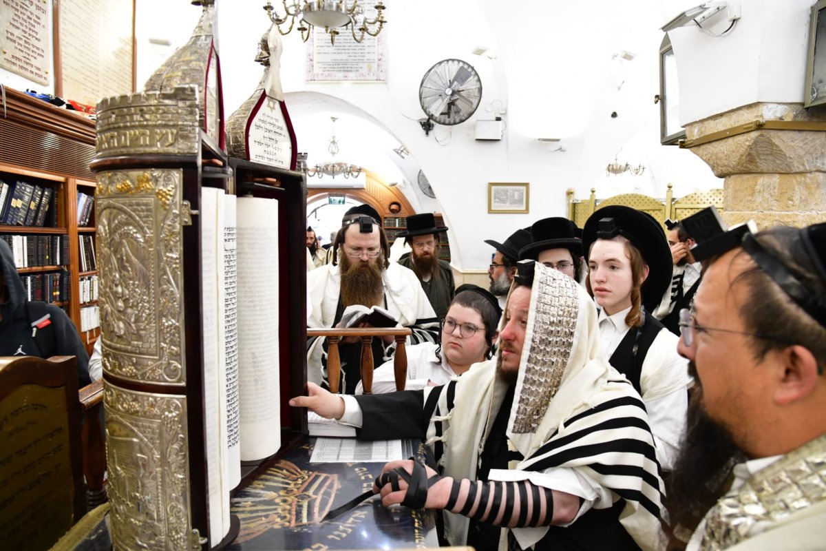 באדיבות המצלם