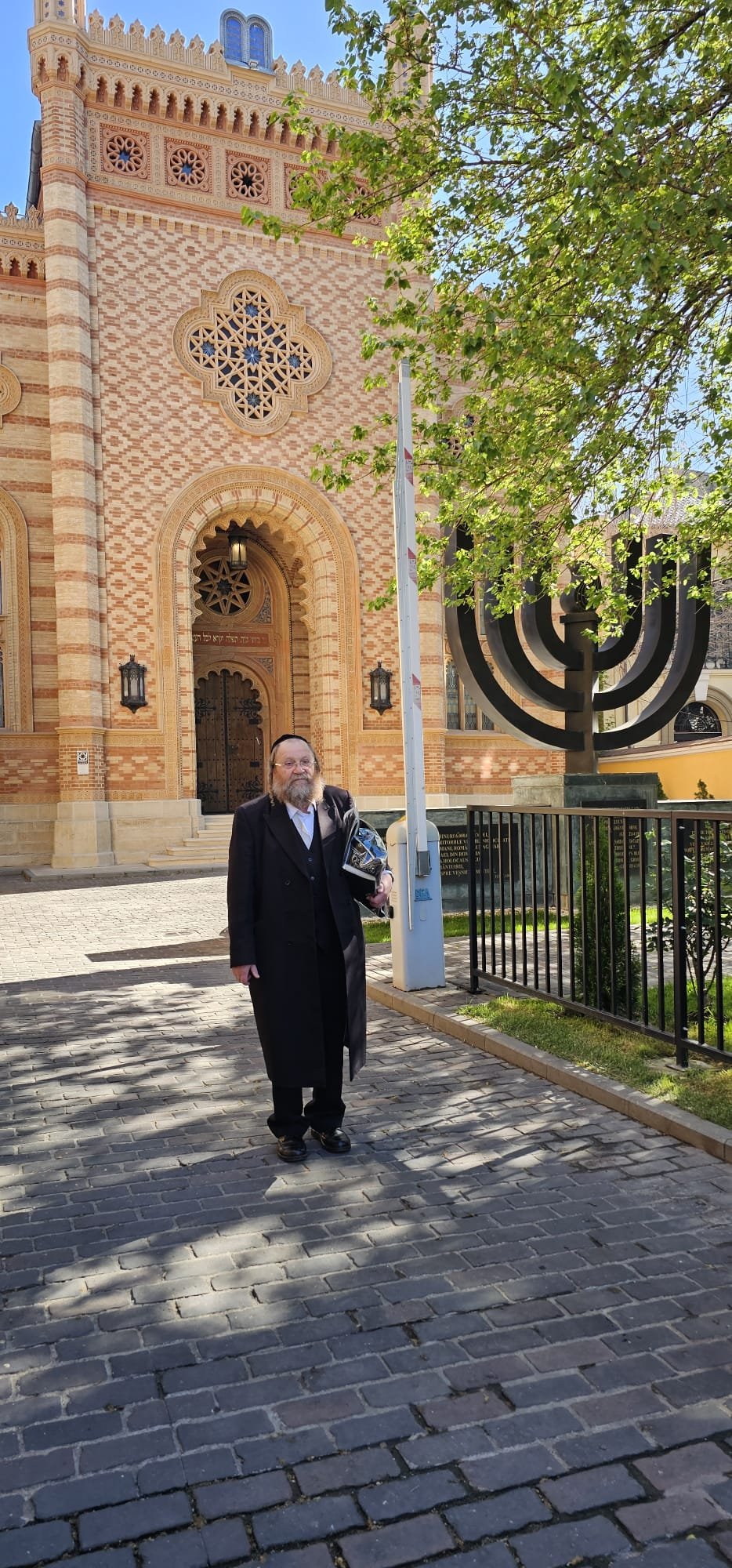 באדיבות המצלם