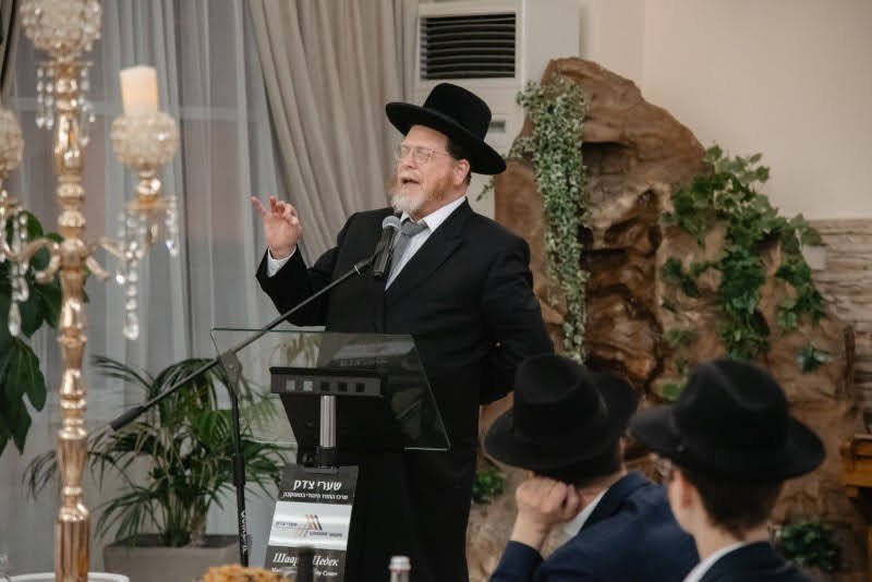  לוי נאזרוב
