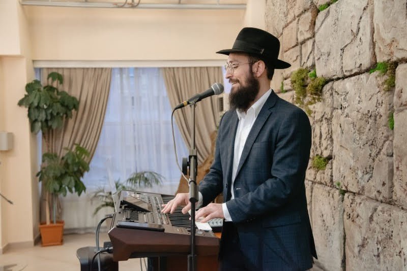  לוי נאזרוב