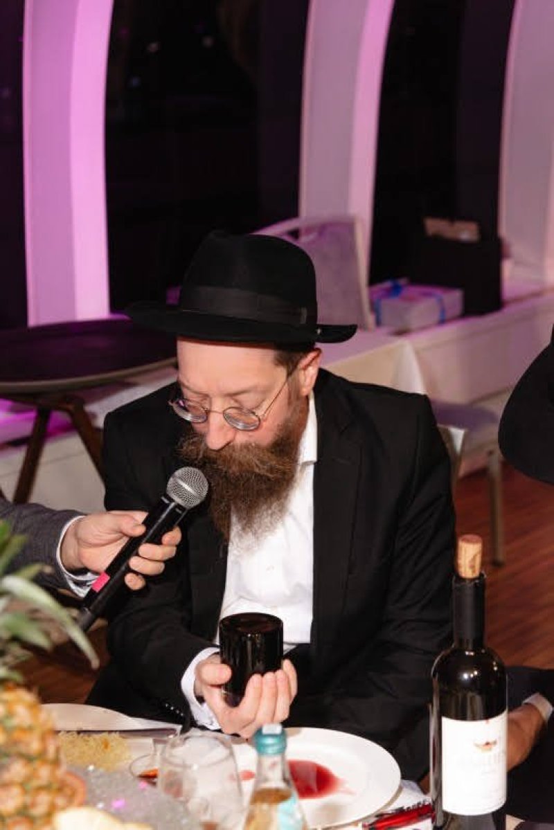  לוי נאזרוב
