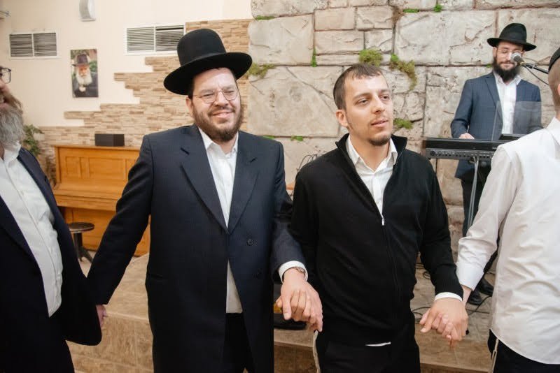  לוי נאזרוב
