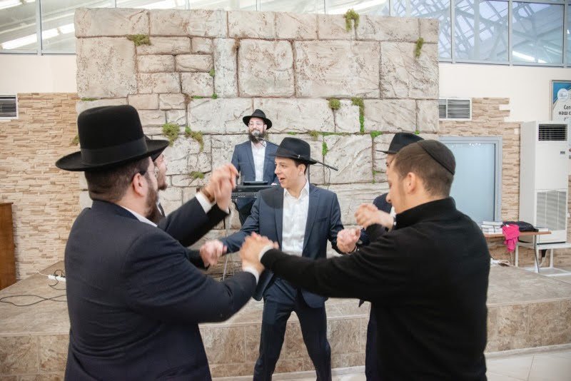  לוי נאזרוב