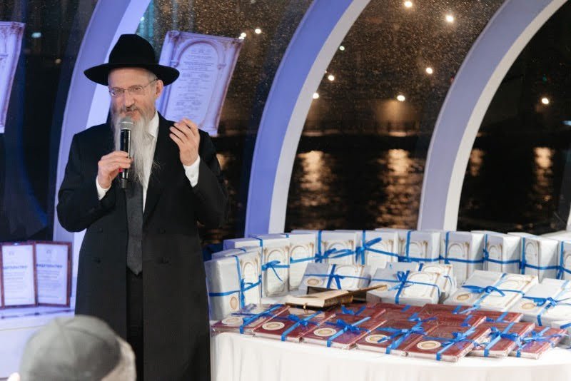  לוי נאזרוב