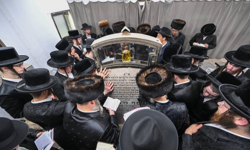 העלייה ההמונית לציונו של שר בית הזוהר בעל ה'אמרי יוסף'