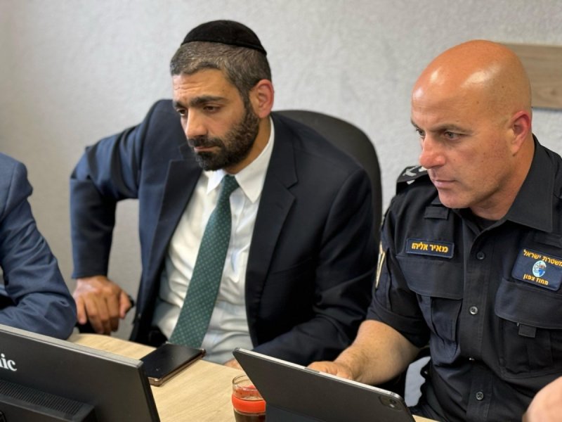 באדיבות המצלם