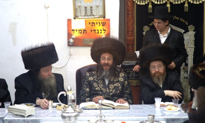 כך ציין האדמו"ר מספינקא רמ"א את הילולת ה'אמרי יוסף'