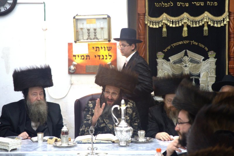 מ. אדלר
