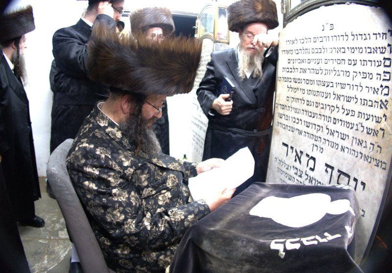 מ. אדלר