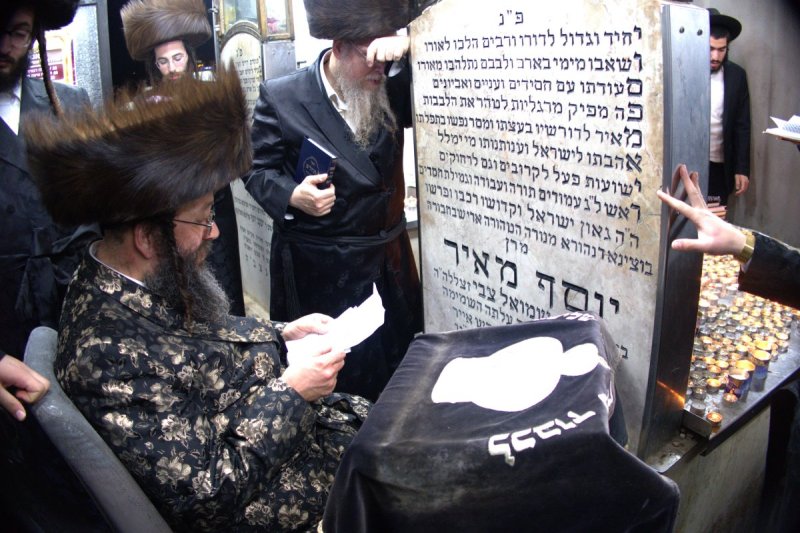 מ. אדלר