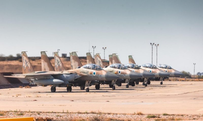 תושב צנעה: "כל השמיים עשן, אווירה של בהלה ופחד"