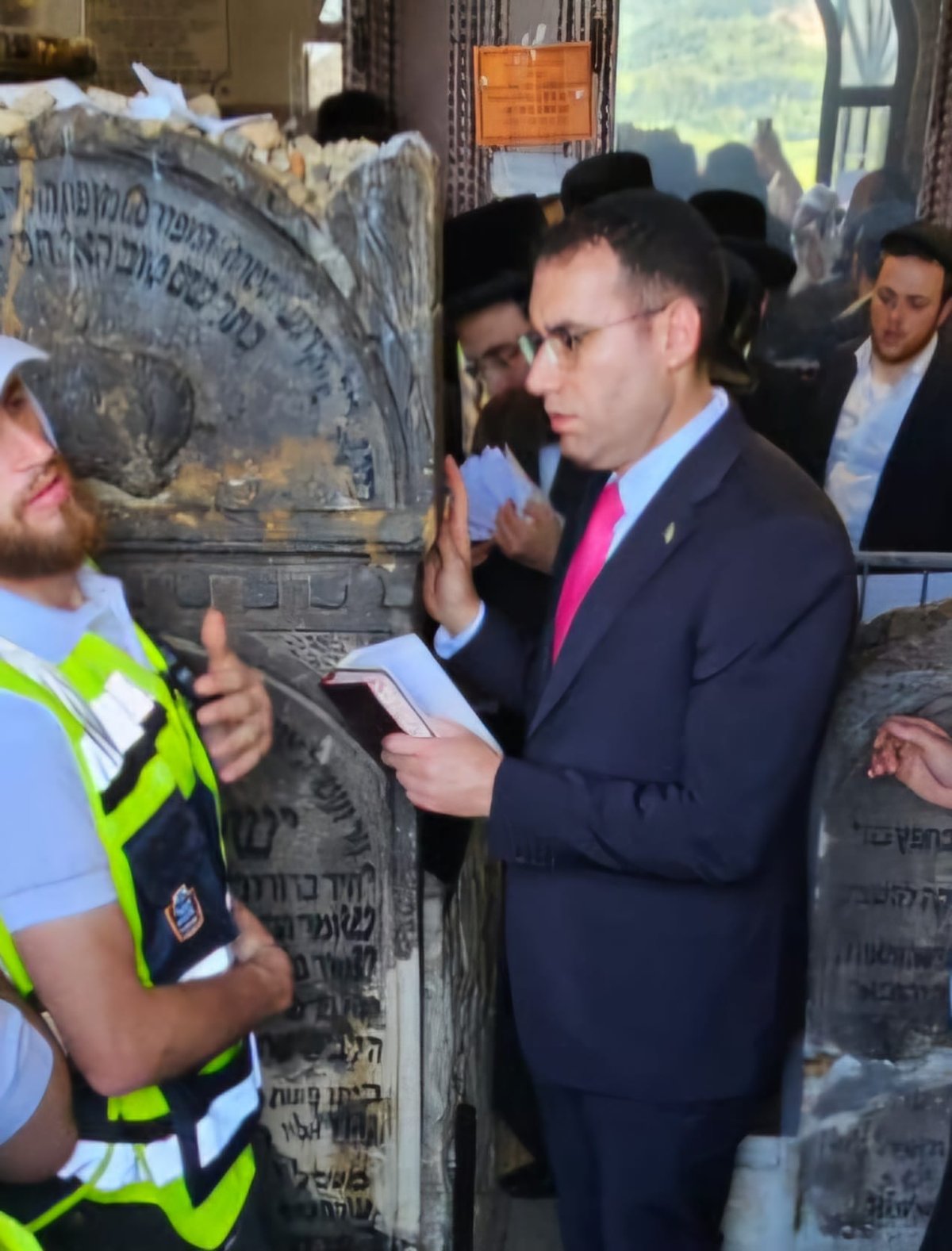 באדיבות המצלם