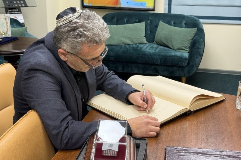 לוי נזארוב