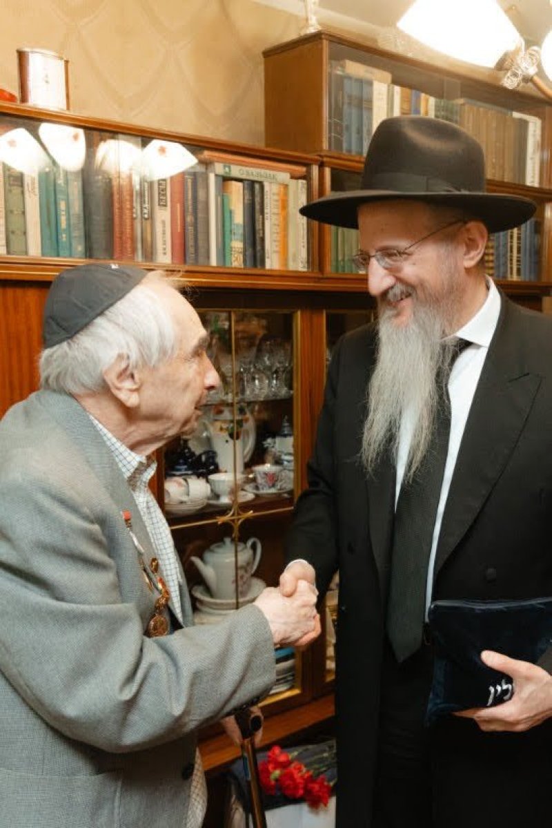 לוי נזארוב