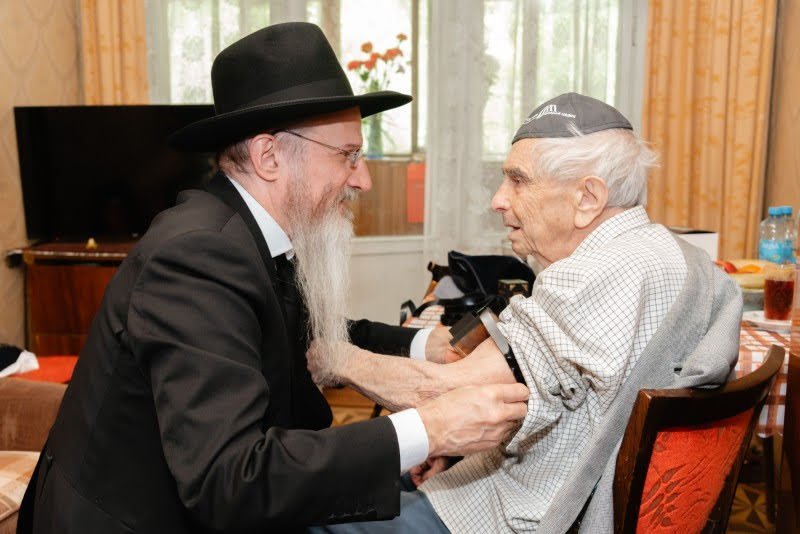 לוי נזארוב