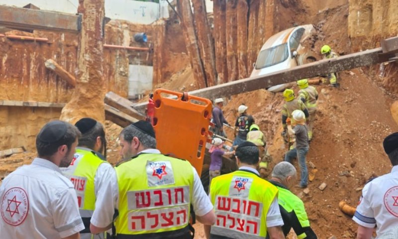 קריסה באתר הבנייה: הרופא הבכיר הוזעק לבצע הליך כירורגי בשטח