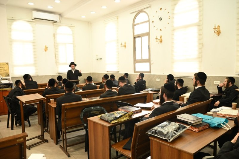 מ. שינקר