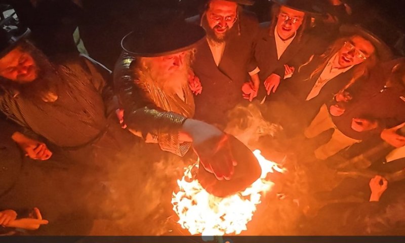 הרבי המשפיע שלא עזב את מירון וזורק כיפות למדורה