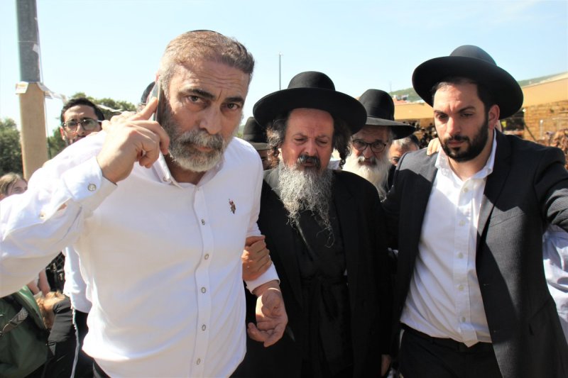 מ. אדלר