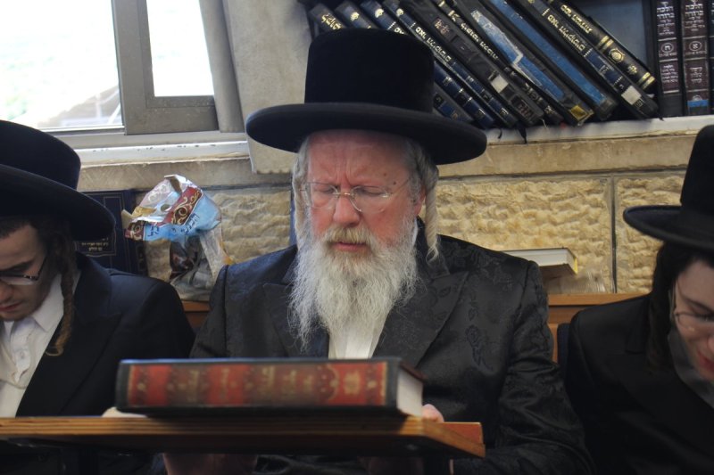 מ. אדלר