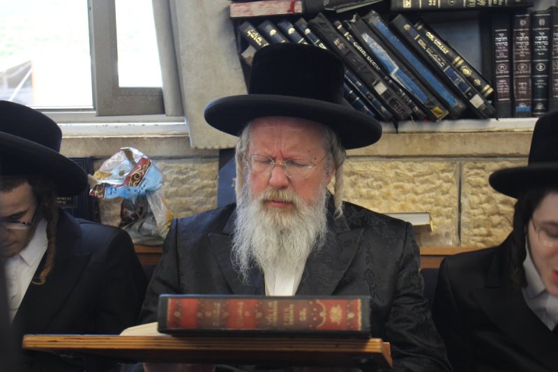 מ. אדלר