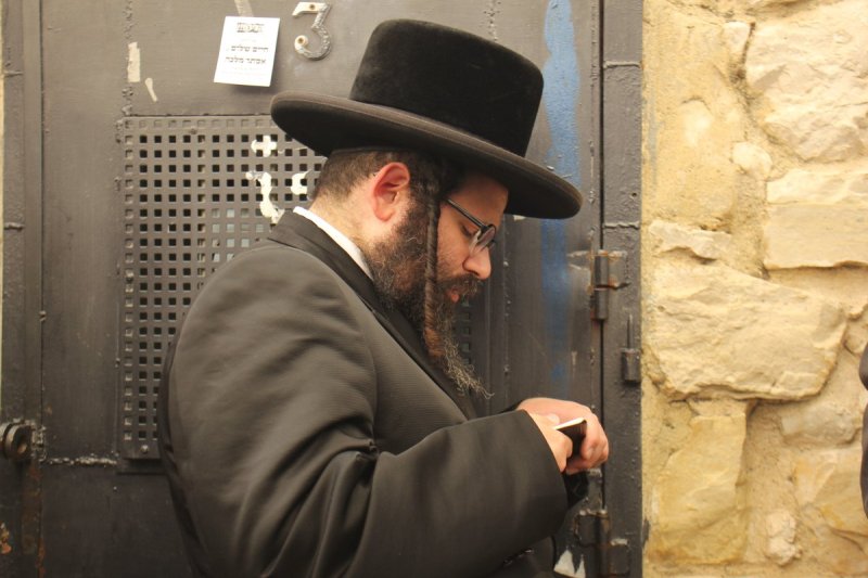 מ. אדלר
