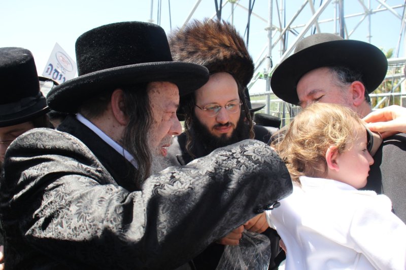 מ. אדלר