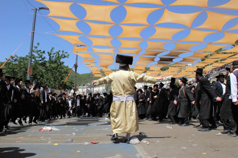 מ. אדלר